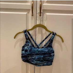 EUC Lululemon Sports Bra